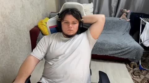 Snapshot of desiredude9 chatting on 09.27.25 desiredude9 online show from 09.27.25