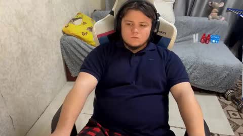 Snapshot of desiredude9 chatting on 10.02.25 desiredude9 online show from 10.02.25