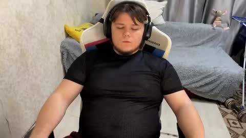 Snapshot of desiredude9 chatting on 10.04.25 desiredude9 online show from 10.04.25