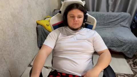 Snapshot of desiredude9 chatting on 10.12.25 desiredude9 online show from 10.12.25