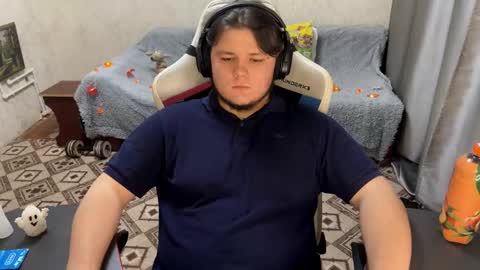 Snapshot of desiredude9 chatting on 10.17.25 desiredude9 online show from 10.17.25