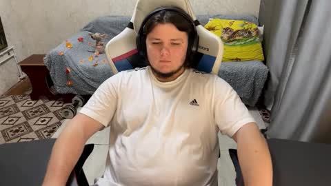 Snapshot of desiredude9 chatting on 10.20.25 desiredude9 online show from 10.20.25