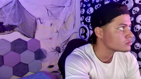 TORI AND MR. BEAR online show from 10.17.25