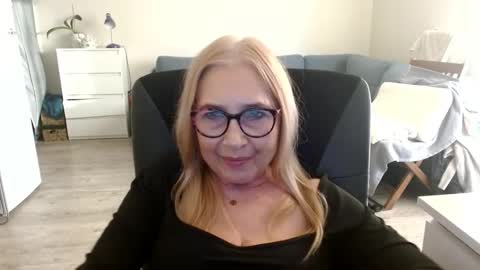 Snapshot of desiresofia chatting on 02.09.25 S O F I A online show from 02.09.25