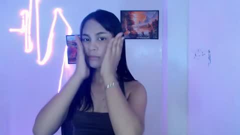 Snapshot of dess_morena chatting on 07.15.26 Dess online show from 07.15.26