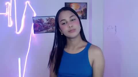 Snapshot of dess_morena chatting on 07.16.26 Dess online show from 07.16.26
