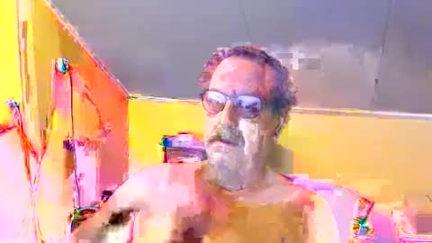 Snapshot of destelp chatting on 09.27.25 destelp online show from 09.27.25