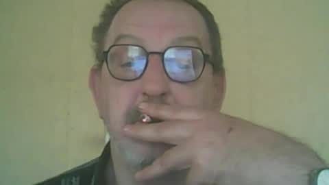 Snapshot of destelp chatting on 06.06.26 destelp online show from 06.06.26