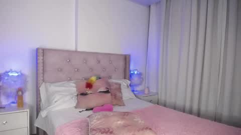 destinysweet21 online show from 12.28.24