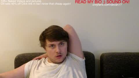 Snapshot of devantheplug chatting on 12.28.24 Devan online show from 12.28.24