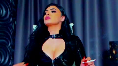 Snapshot of devashaqueen chatting on 01.14.25 Devasha online show from 01.14.25