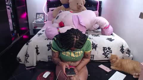 devi_black_13_ online show from 03.27.26