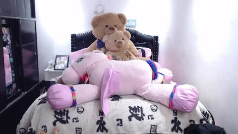 devi_black_13_ online show from 04.08.26