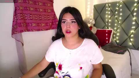 Snapshot of devika_kumar chatting on 06.18.26 devika online show from 06.18.26