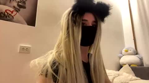 Snapshot of devil_goddess1 chatting on 10.27.25 Emily online show from 10.27.25