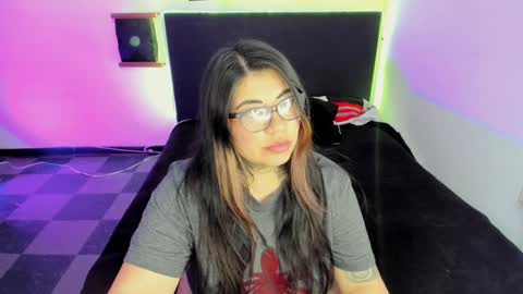  L I NA  online show from 01.12.25