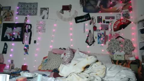 poutyangel online show from 02.23.25