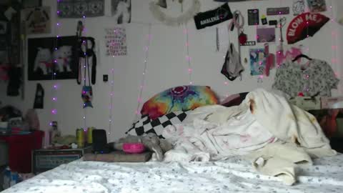 poutyangel online show from 02.25.25