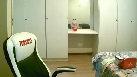 Snapshot of devilnextlevel chatting on 01.03.25 devil online show from 01.03.25