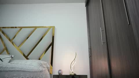 Devin Hunter online show from 10.12.25