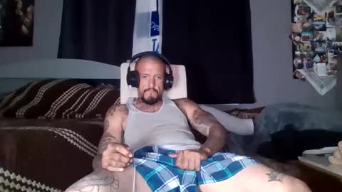 Snapshot of deviousdik4u2liq chatting on 09.27.25 deviousdik4u2liq online show from 09.27.25