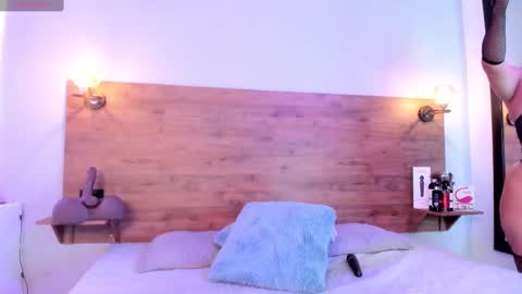 Snapshot of devoraevanss1 chatting on 10.11.25 Mrs Devora online show from 10.11.25