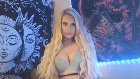 devyn winter online show from 10.31.25