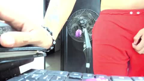 thumb up me please its important online show from 02.08.26