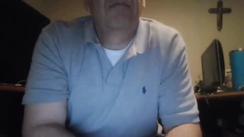 Snapshot of dfwgonewrong chatting on 12.11.24 dfwgonewrong online show from 12.11.24