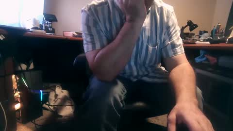 Snapshot of dfwgonewrong chatting on 02.05.25 dfwgonewrong online show from 02.05.25