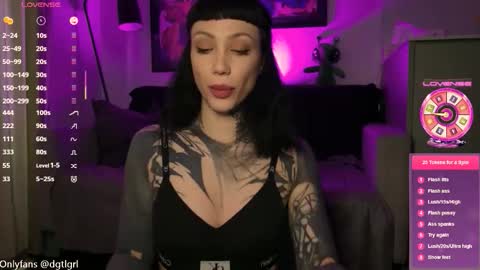 Snapshot of dgtlgrl chatting on 09.16.25 dgtlgrl online show from 09.16.25