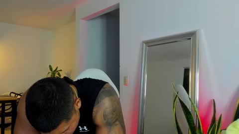 Snapshot of diagostone chatting on 01.08.25 Diego online show from 01.08.25