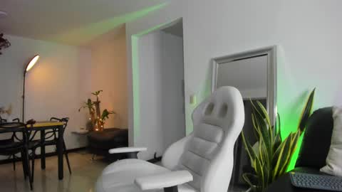 Snapshot of diagostone chatting on 02.23.25 Diego online show from 02.23.25