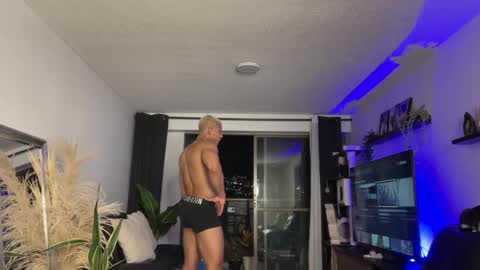 Snapshot of diagostone chatting on 09.14.25 Diego online show from 09.14.25