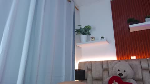 diamond_canela online show from 12.24.24