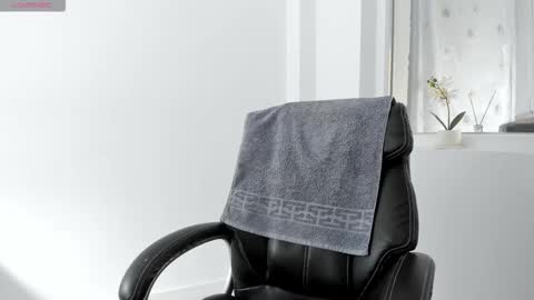 Snapshot of diamondkay_ chatting on 10.01.25 diamondkay_ online show from 10.01.25