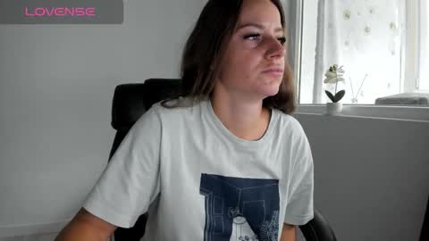 Snapshot of diamondkay_ chatting on 10.04.25 diamondkay_ online show from 10.04.25