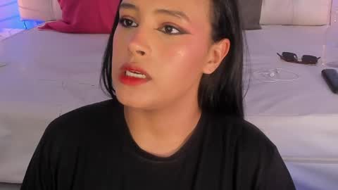 Snapshot of diana_clarck chatting on 04.18.26 Diana Tamayo online show from 04.18.26