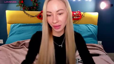 Snapshot of diana_garrett chatting on 12.12.24 Diana online show from 12.12.24