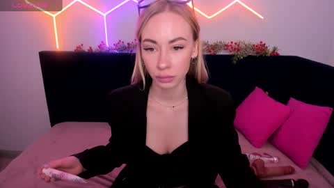 Snapshot of diana_garrett chatting on 01.13.25 Diana online show from 01.13.25