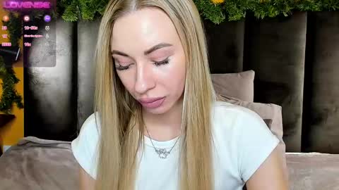 Snapshot of diana_garrett chatting on 01.14.25 Diana online show from 01.14.25