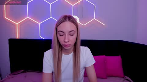 Snapshot of diana_garrett chatting on 01.19.25 Diana online show from 01.19.25