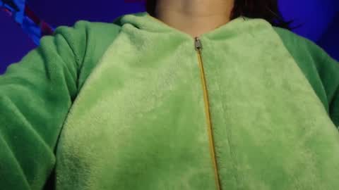 Snapshot of diana_smit_ chatting on 02.12.25 diana online show from 02.12.25