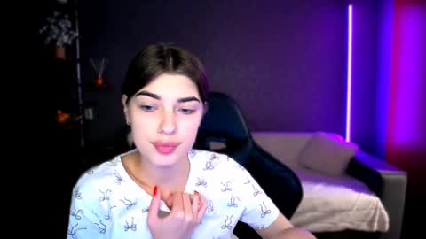 Snapshot of dianaa_lee chatting on 09.19.25 DIANA online show from 09.19.25