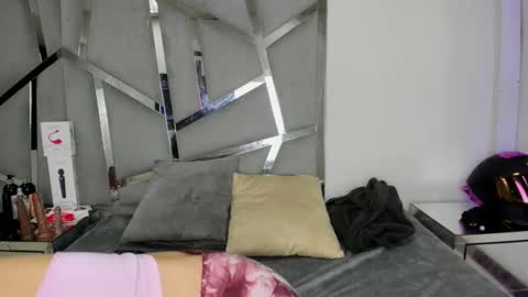 dianarous online show from 11.19.25