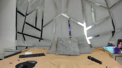 dianarous online show from 12.20.25