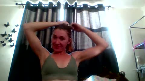 dianarussell864 online show from 10.11.25