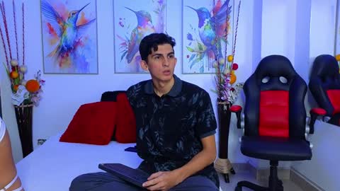 Snapshot of dianayleo chatting on 12.09.24 Ana Leo online show from 12.09.24