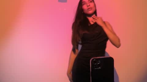 Melania   -    online show from 02.14.25