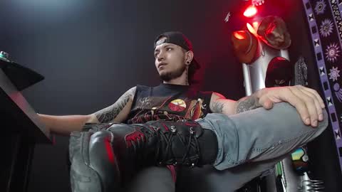 DICAPRIO online show from 03.04.25